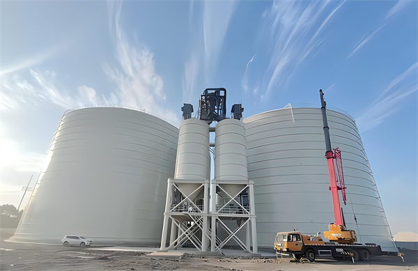 洛隆大型钢板库