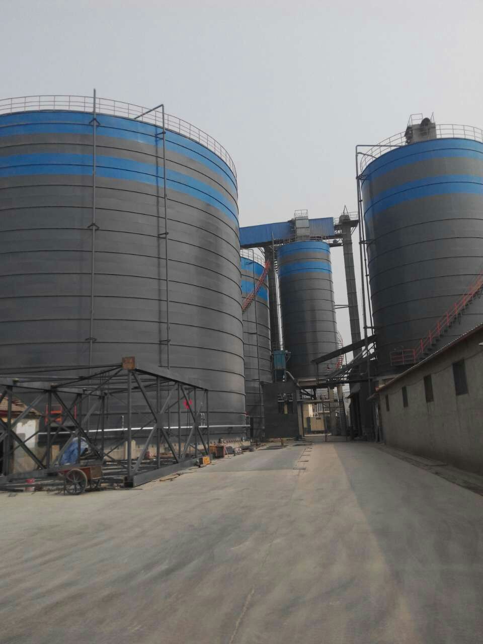 洛隆粉煤灰储存库基础怎么建造